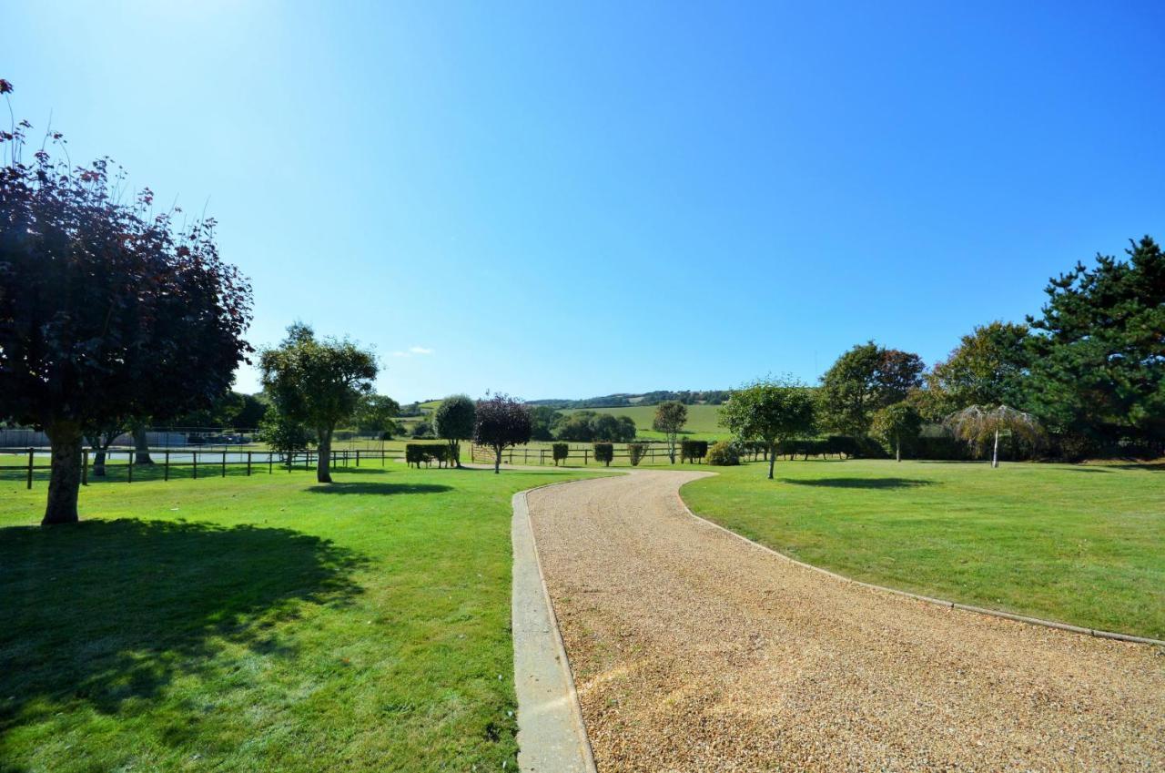 Rookley Farm Lodge Экстерьер фото